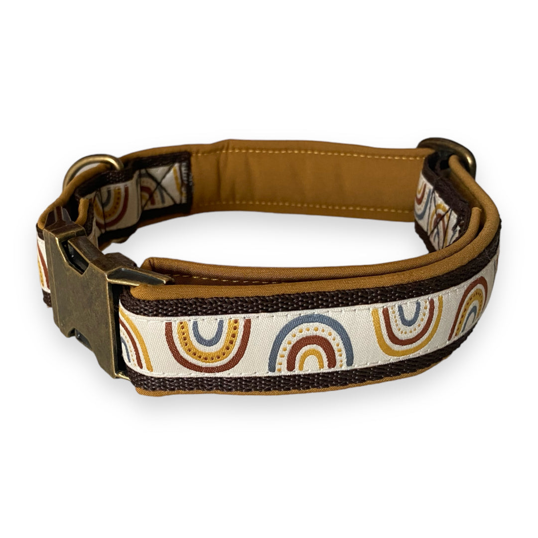 gepolstertes Hundehalsband „Boho Regenbogen“